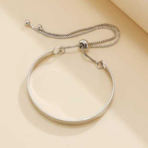 Simple cuff bracelet with chain - Image 3